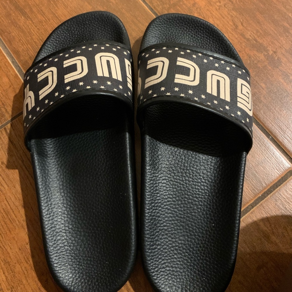 Gucci slides
